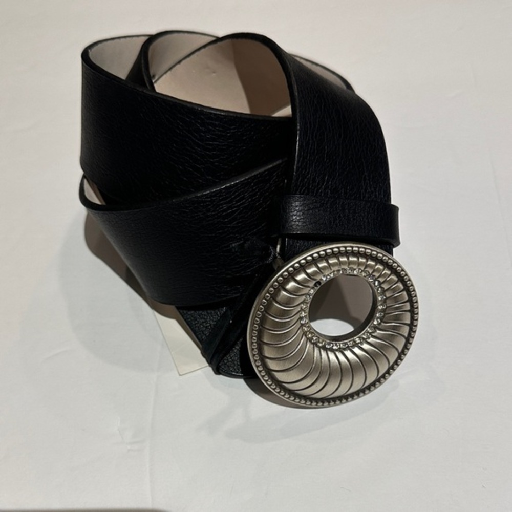 Chico’s Black faux Leather Belt with Silver Buckle 28-33”